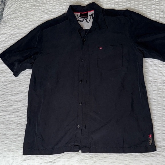 Quiksilver Men's Black Short Sleeve Button Down - Picture 3 of 7